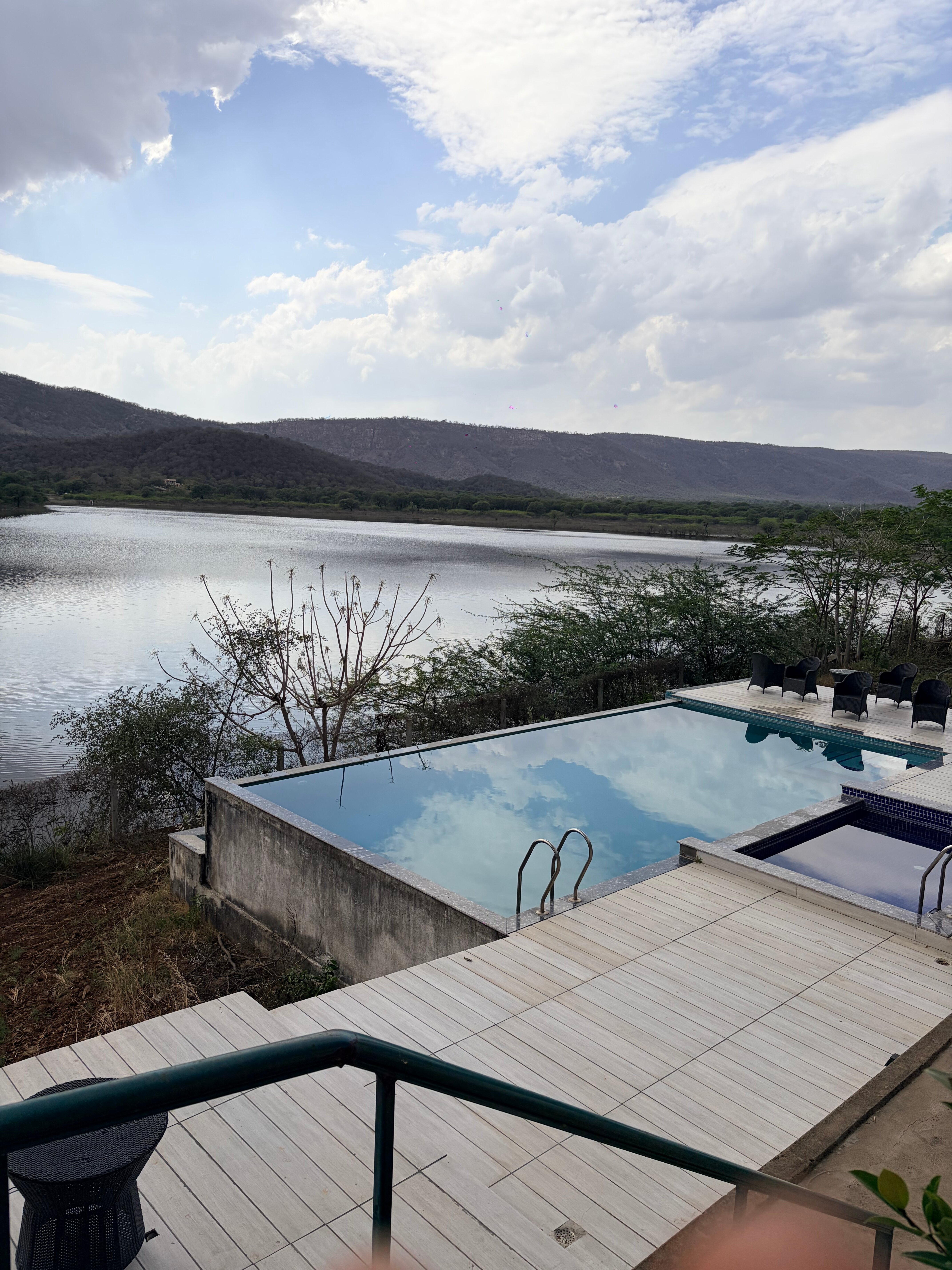 Neelkanth Forest Retreat-官方