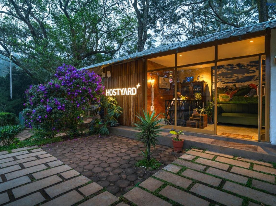 Hostyard Plantation Hostel Near Munnar