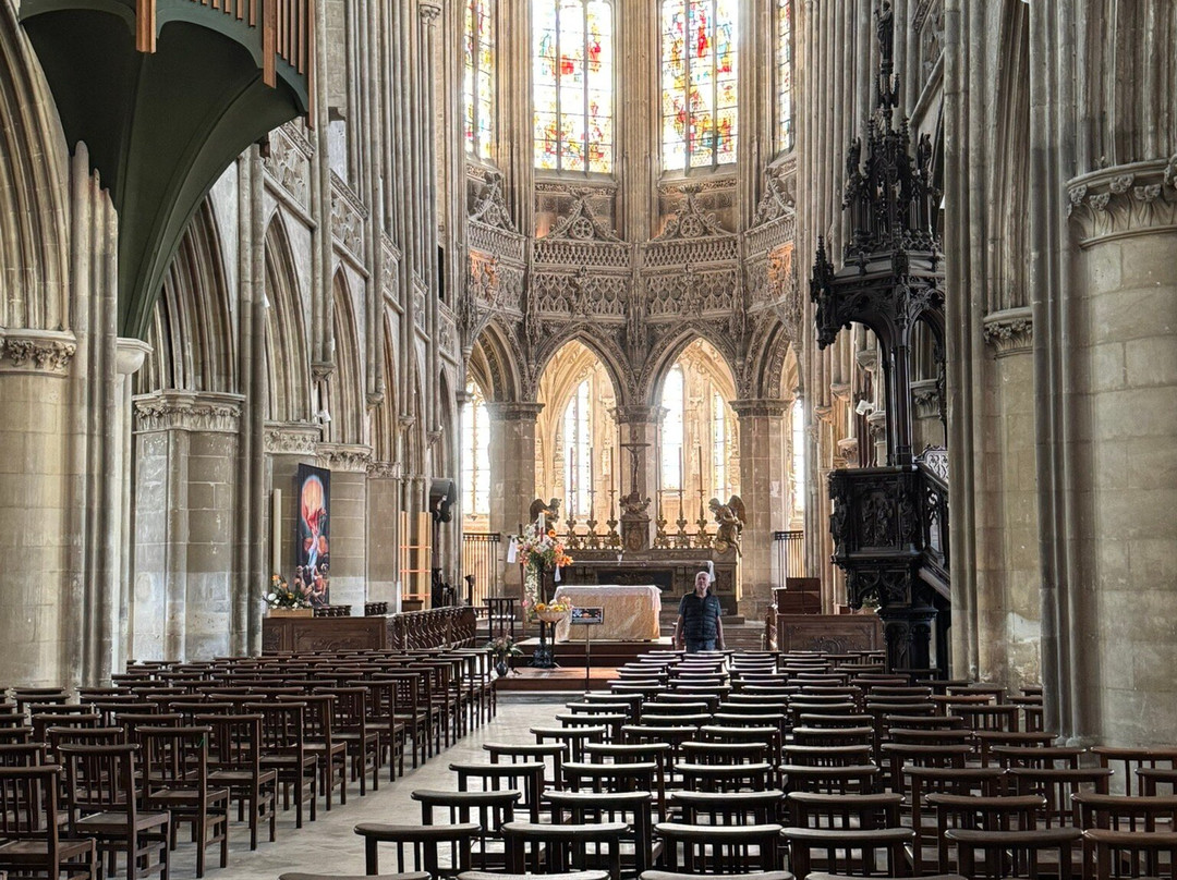 Eglise Saint-Pierre-卡昂必去景点