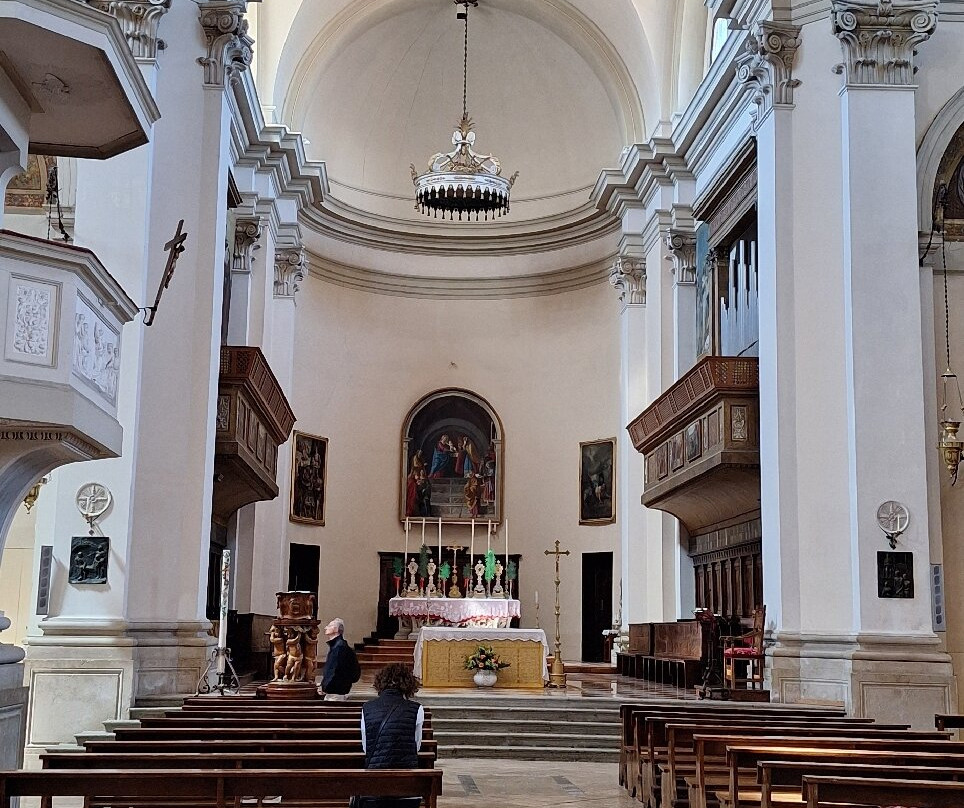 Duomo di sant'Andrea-波尔托格鲁阿罗必去景点
