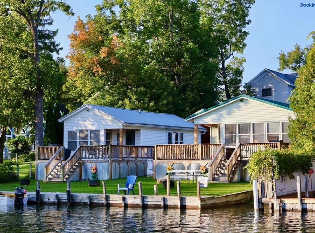 Inn Between Waterfront Cabins