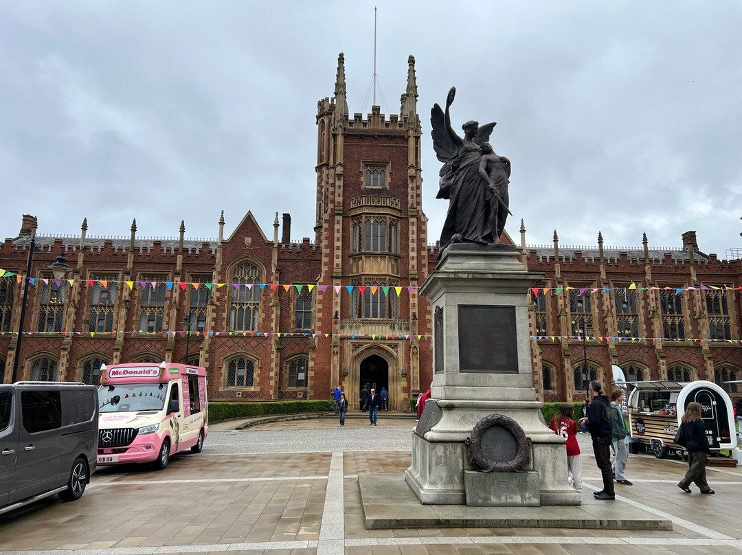 Queen's University-贝尔法斯特必去景点