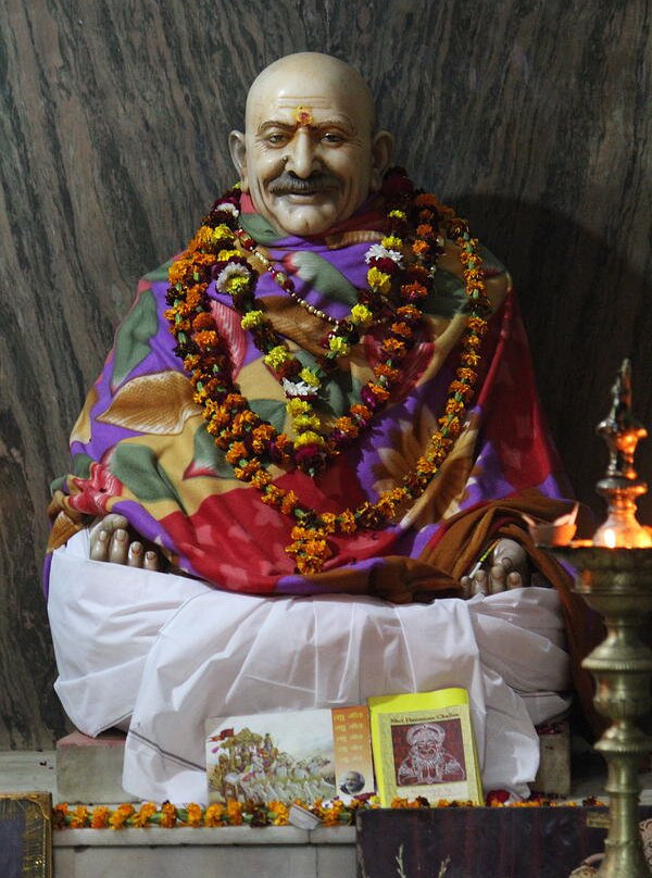 Neem Karoli Baba Ashram Samadhi Temple-Vrindavan必去景点