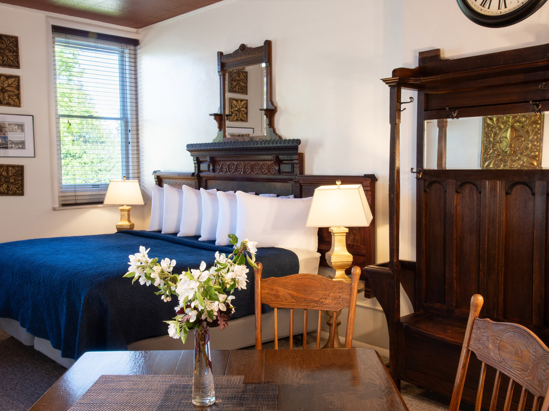 Baileys Harbor Schoolhouse Inn主图