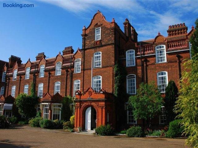 Hughes Hall, Cambridge