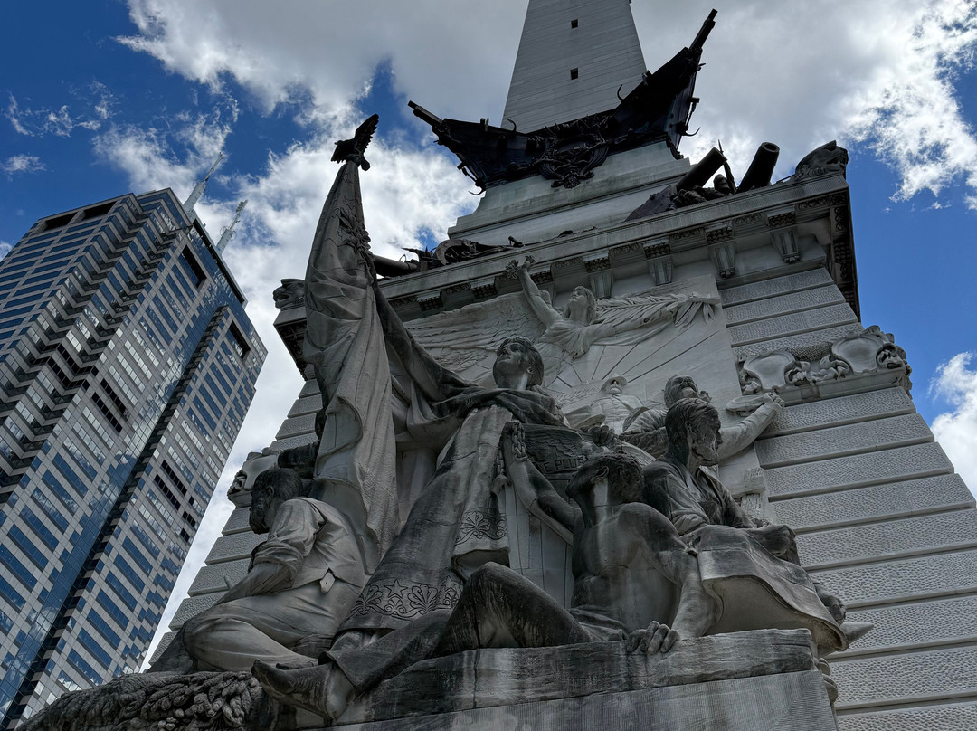 Monument Circle-印第安纳波利斯必去景点