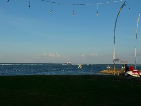 美乐滋海水浴海滨度假村巴厘岛全包酒店-泳池