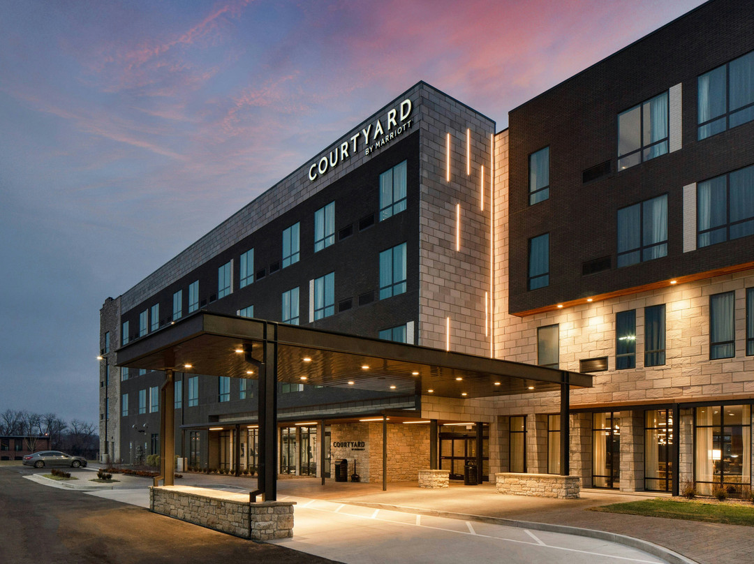 Westphalia酒店住宿-Courtyard by Marriott Jefferson City