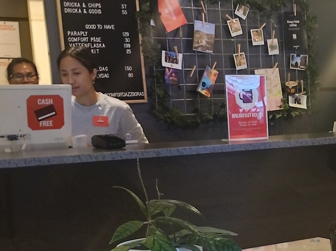 布罗斯爵士凯富酒店主图
