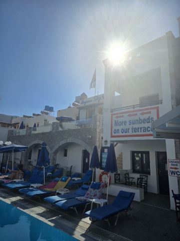 爱琴海蓝天套房酒店-旅行者