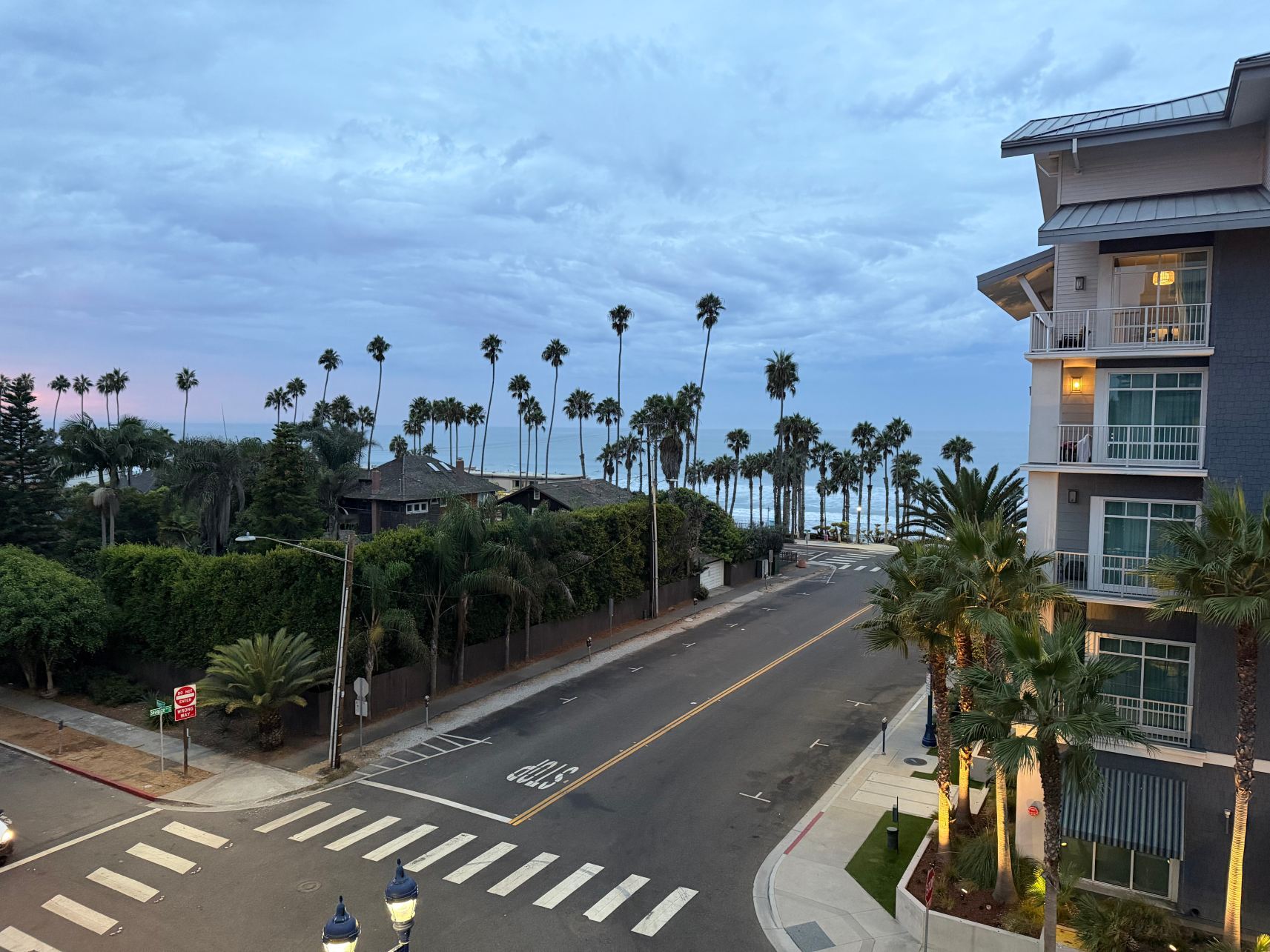 Marriott Oceanside Beach的SpringHill套房-酒店景观