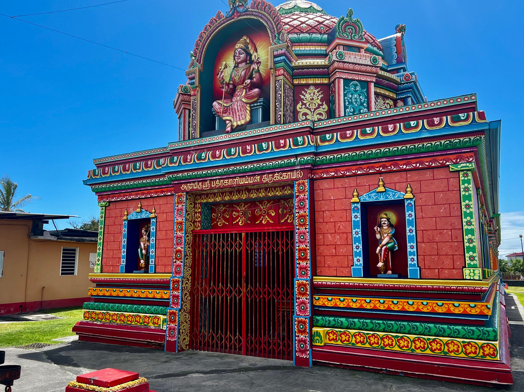 Temple du Colosse-Saint-Andre必去景点