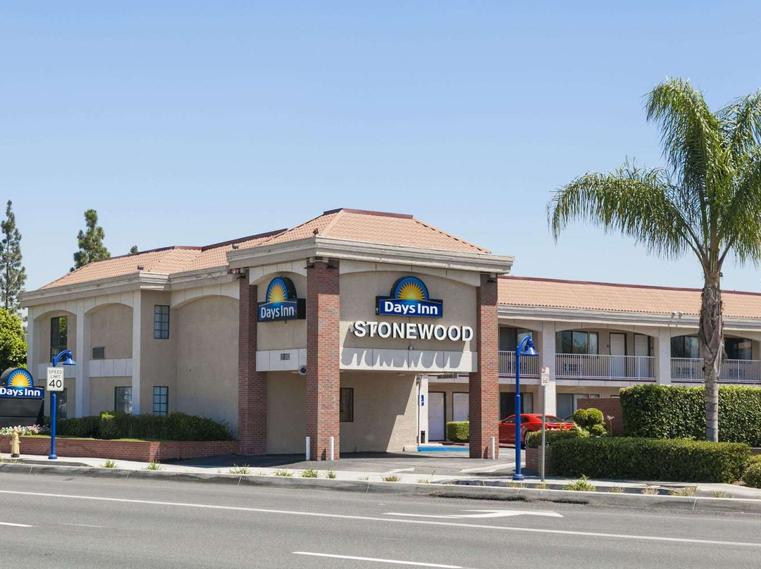 戴斯唐尼酒店主图