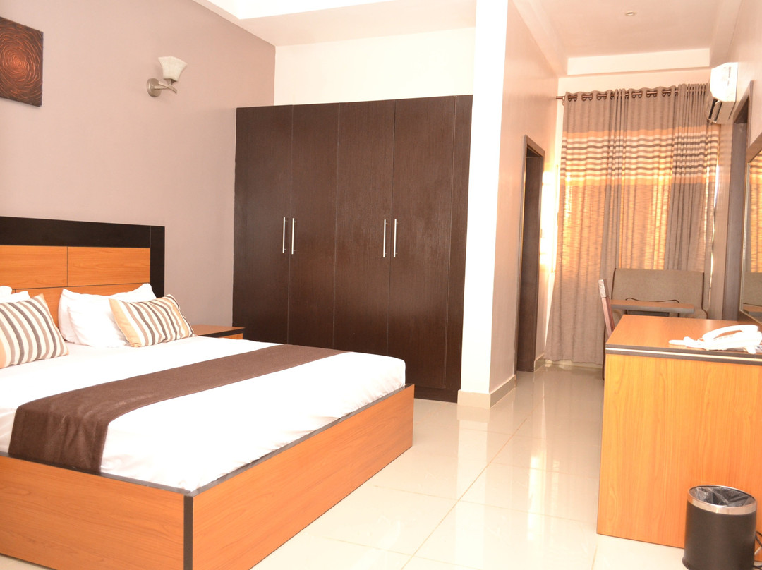 Markwood Hotel And Suites