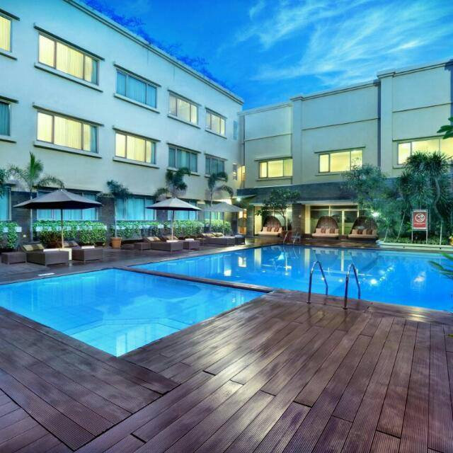 万隆喜爱酒店主图