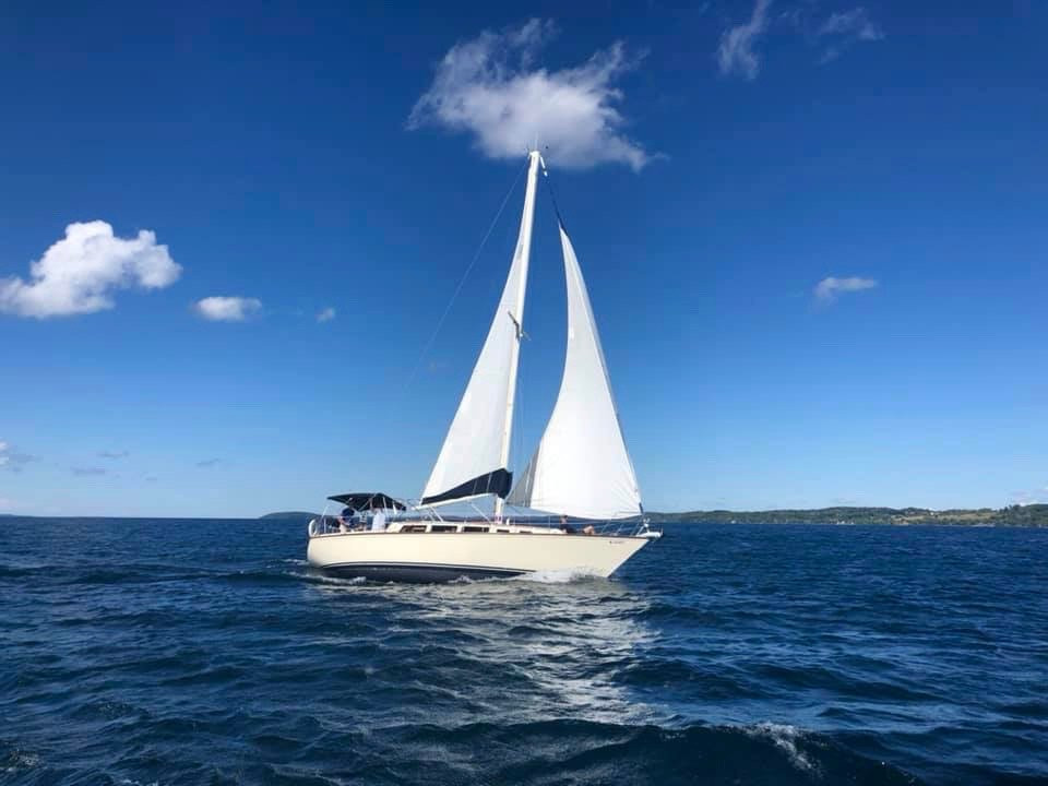 Two Brothers Sailing Adventures-特拉弗斯城必去景点