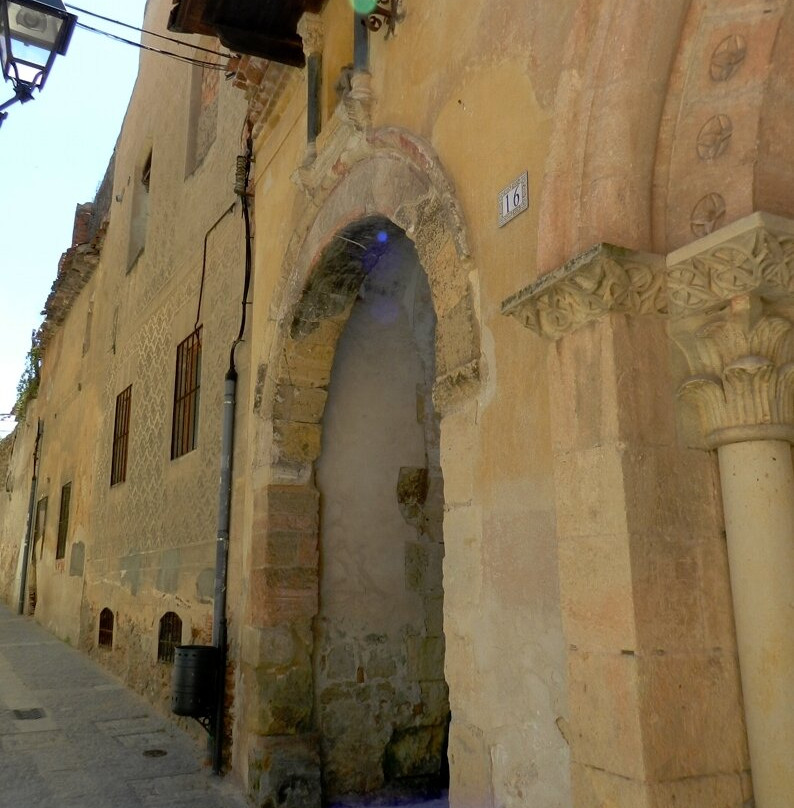 El Arco de La Claustra-塞哥维亚必去景点