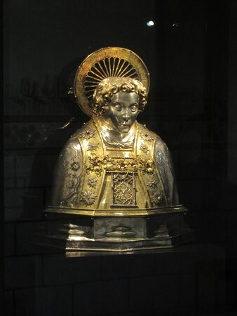 Collégiale-Saint-Ursanne必去景点