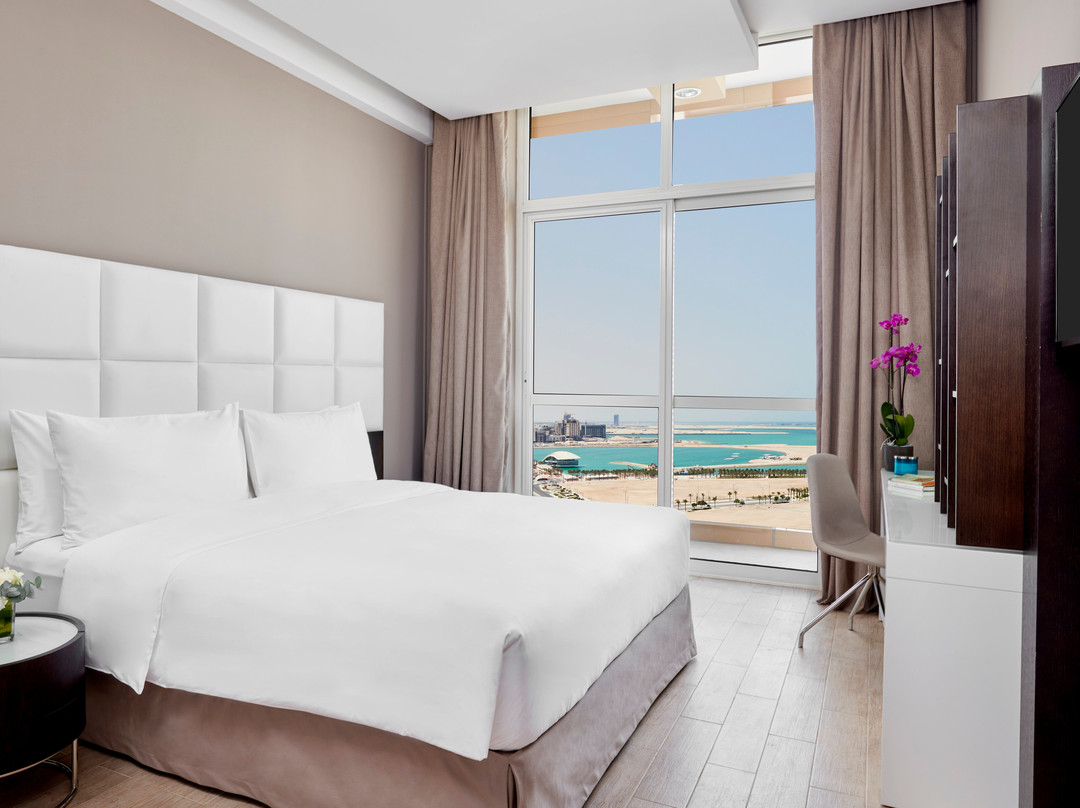 Staybridge Suites Doha Lusail By IHG主图