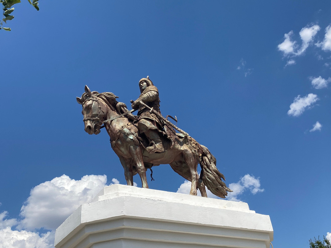 Monument to Ubashi Khan景点图片