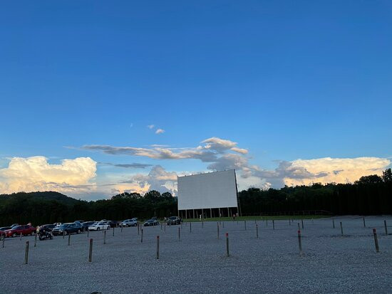 Wilderness Outdoor Movie Theater-Trenton必去景点