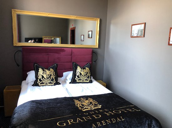 Grand Hotel Arendal-浴室