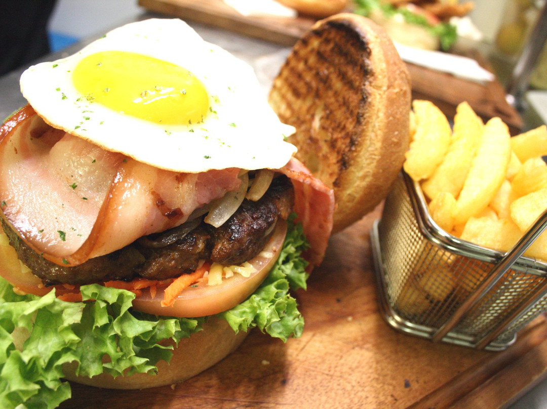 Black Dog Kitchen & Bar