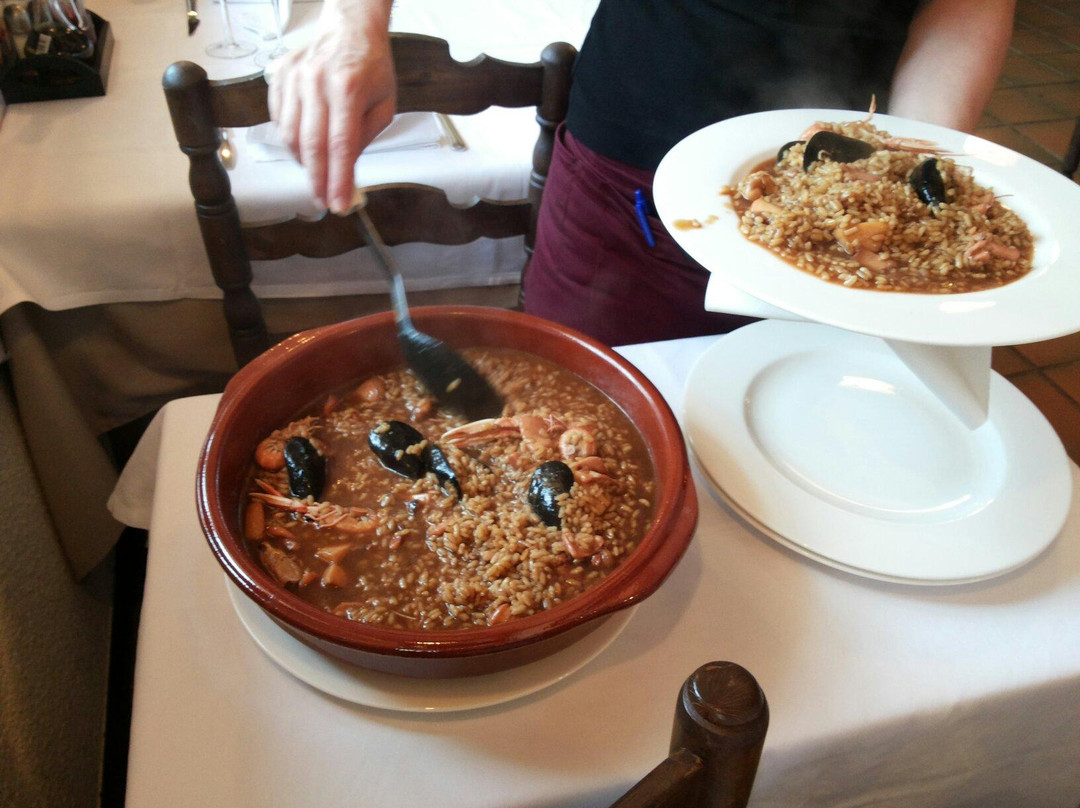 Ultramort餐馆和美食-Alberana Restaurante