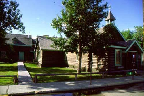 Old Log Church Museum景点图片