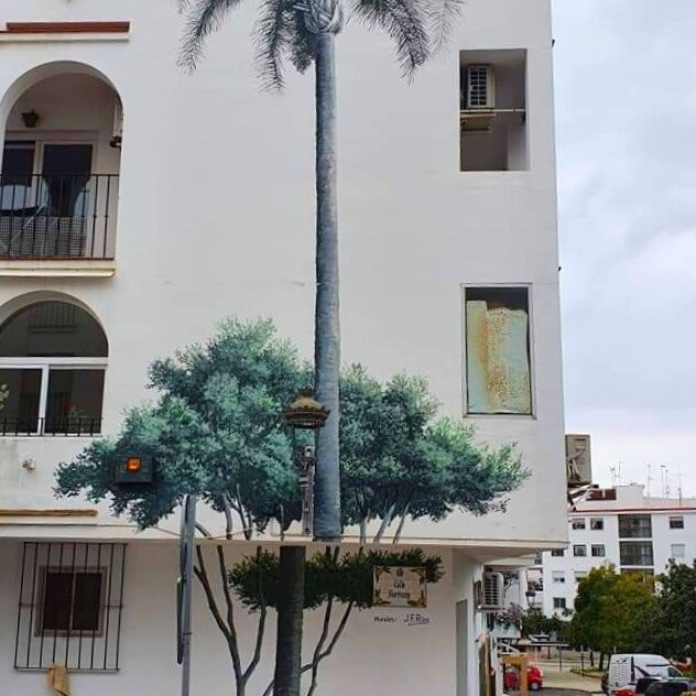 Ruta de Murales Artisticos-埃斯特波纳必去景点