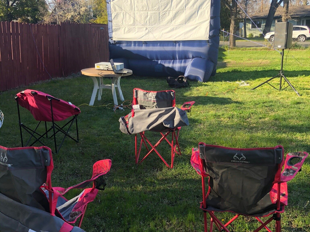 Skylark Shores Resort主图