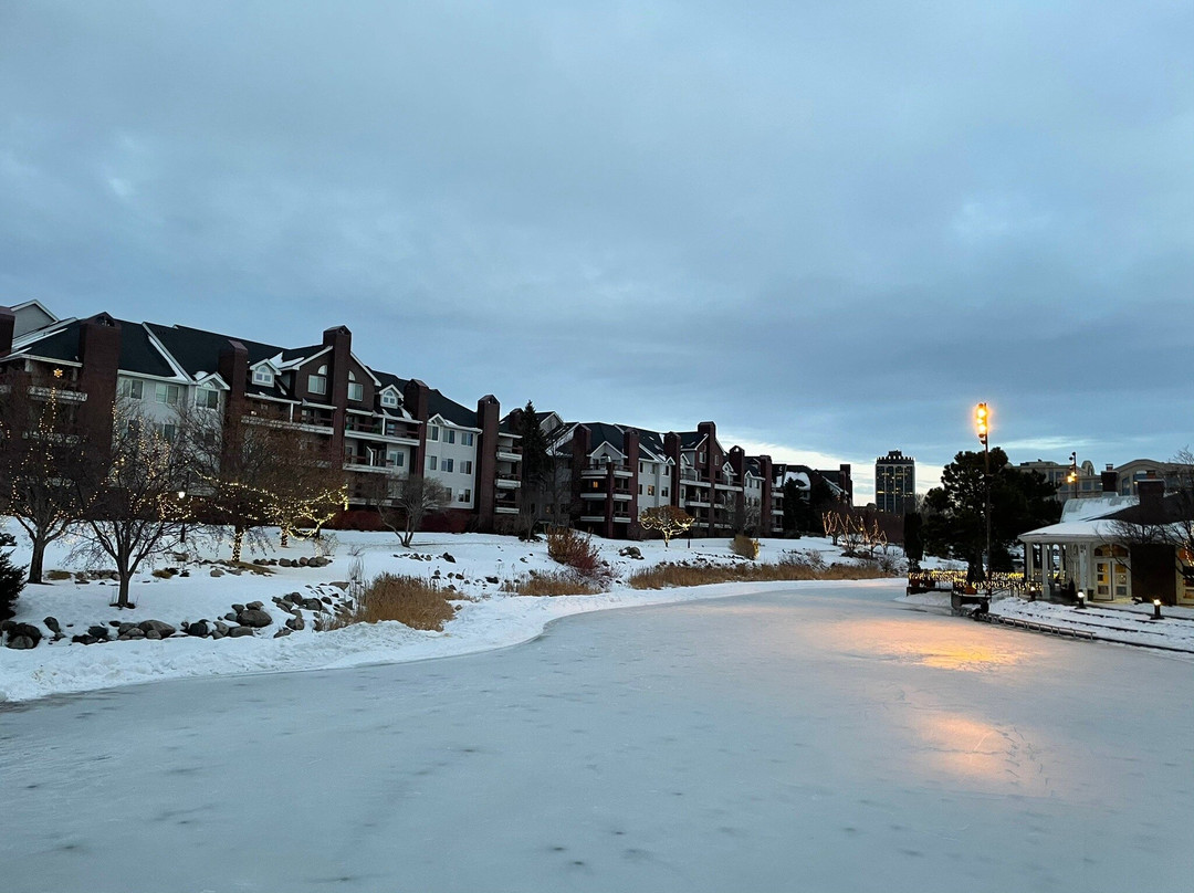 Centennial Lakes Park景点图片