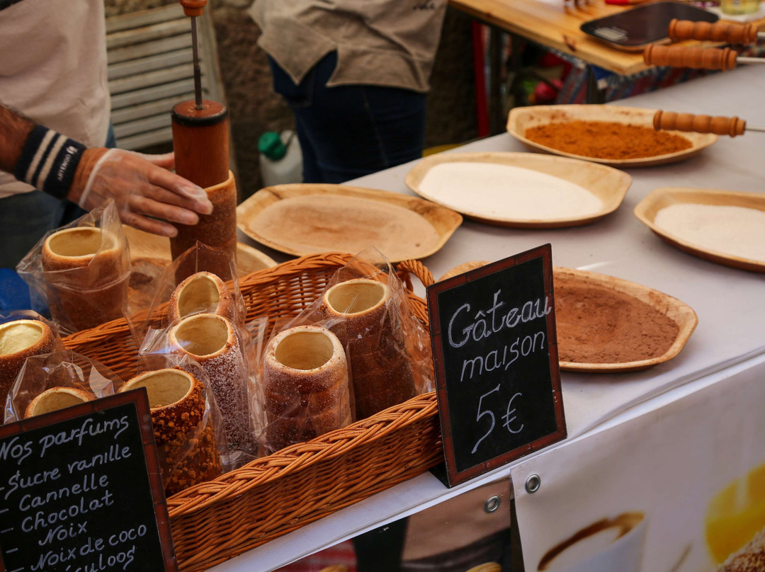 阿尔莫里酒店主图