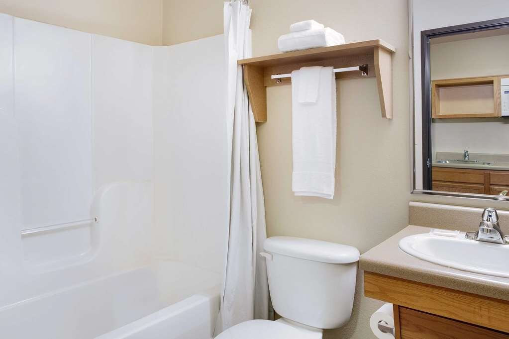 WoodSpring Suites Raleigh Northeast Wake Forest主图