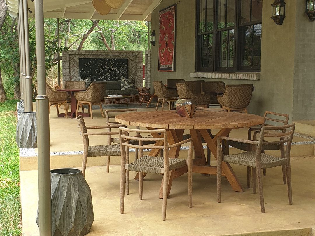 Mbano Manor Hotel Victoria Falls主图