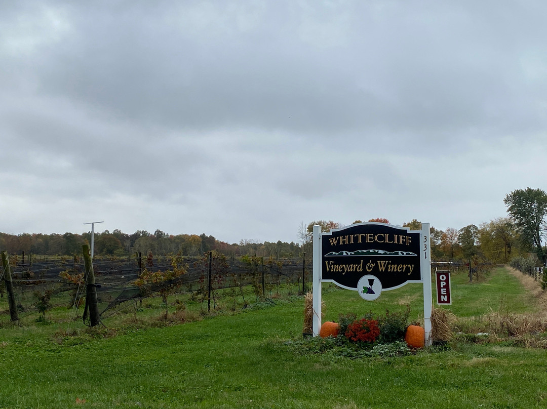 Whitecliff Vineyard & Winery-Gardiner必去景点