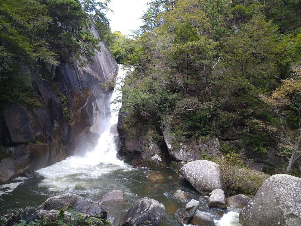 Senga Waterfall景点图片