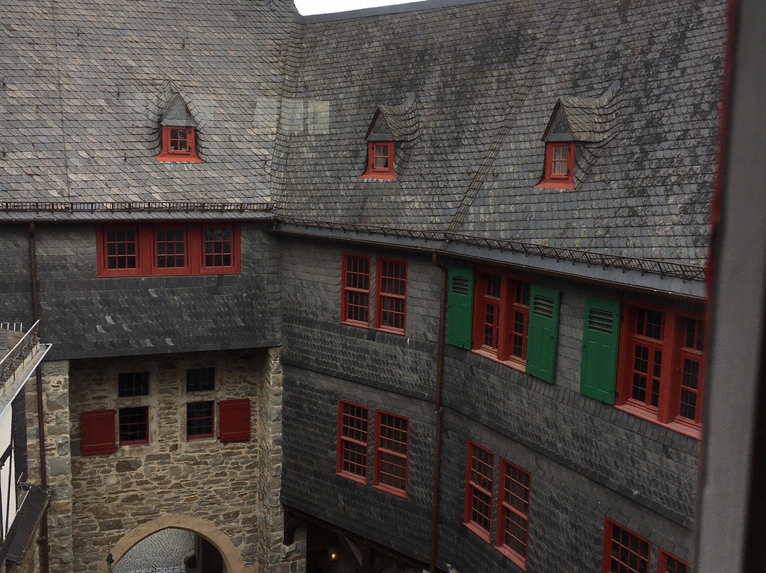 Schloss Burg景点图片