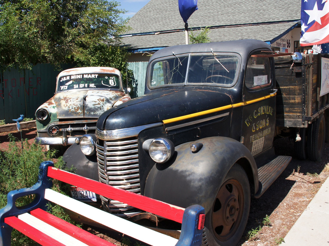 Return to the 50s-塞利格曼必去景点