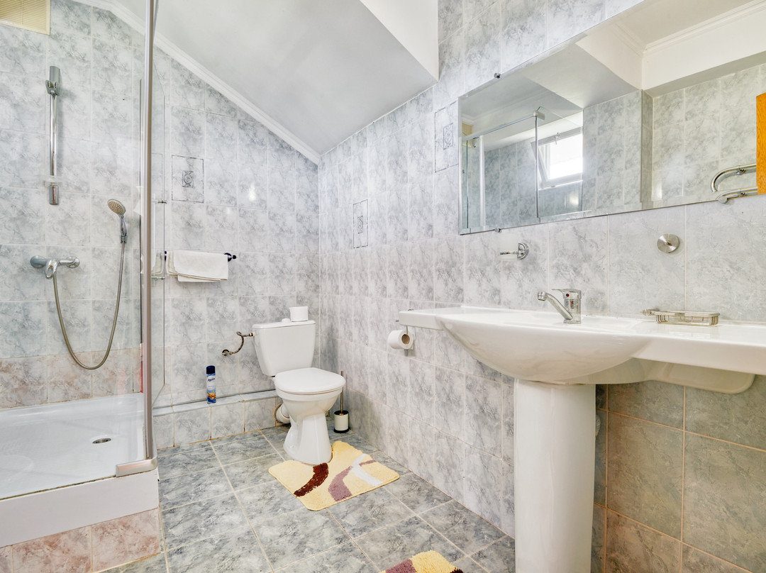 WaterLoo Hotel主图