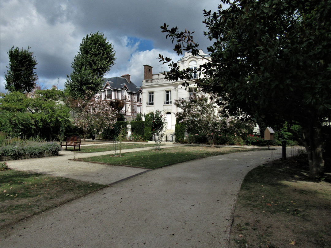 Jardin De La Villa Du Lac景点图片