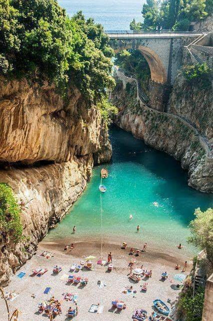 Campania Taxi景点图片