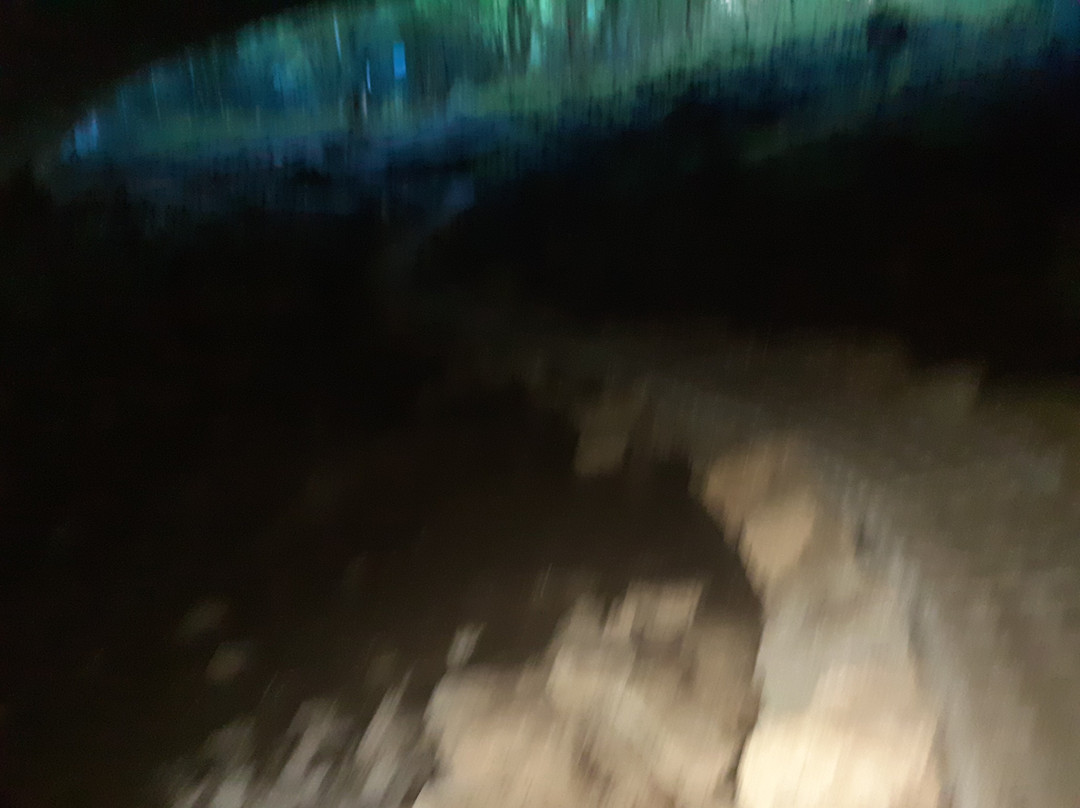 Cueva Palomera-Quintanilla del Rebollar必去景点