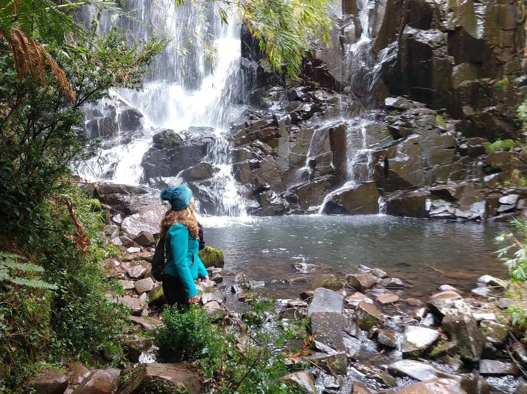Veu de Noiva Waterfall景点图片