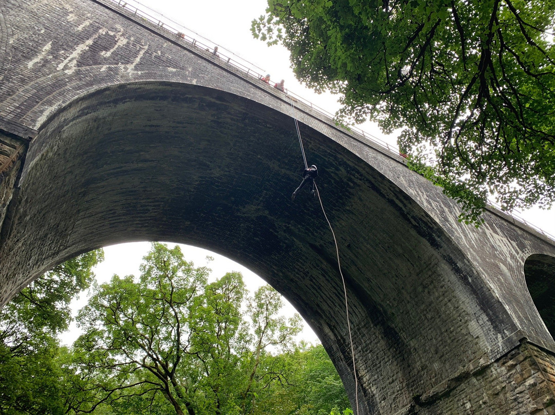 Abseiling Derbyshire-峰区国家公园必去景点