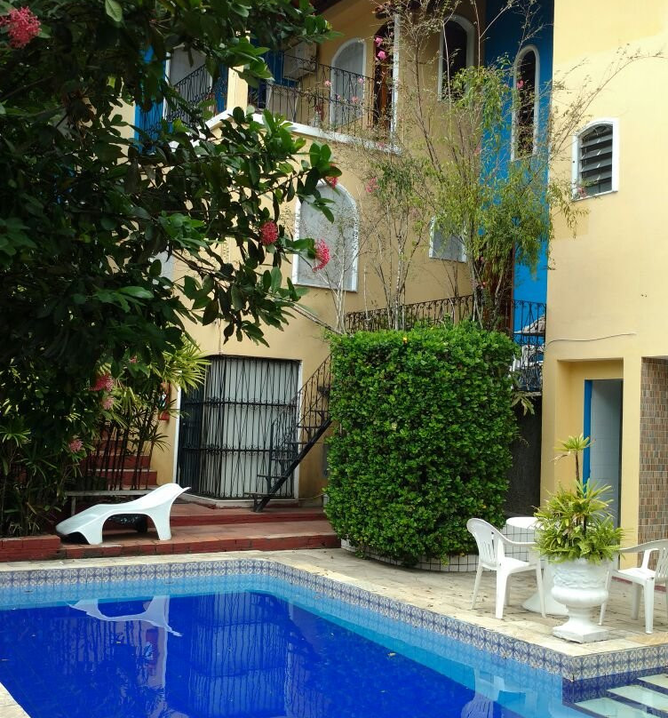 Chez Les Rois Guesthouse主图