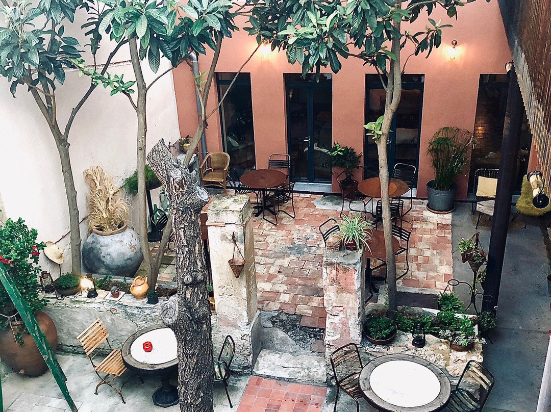 Hotel 19-21主图