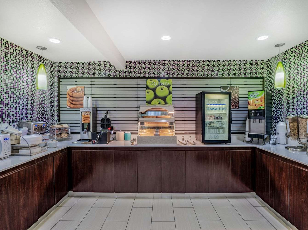 La Quinta Inn By Wyndham El Dorado主图