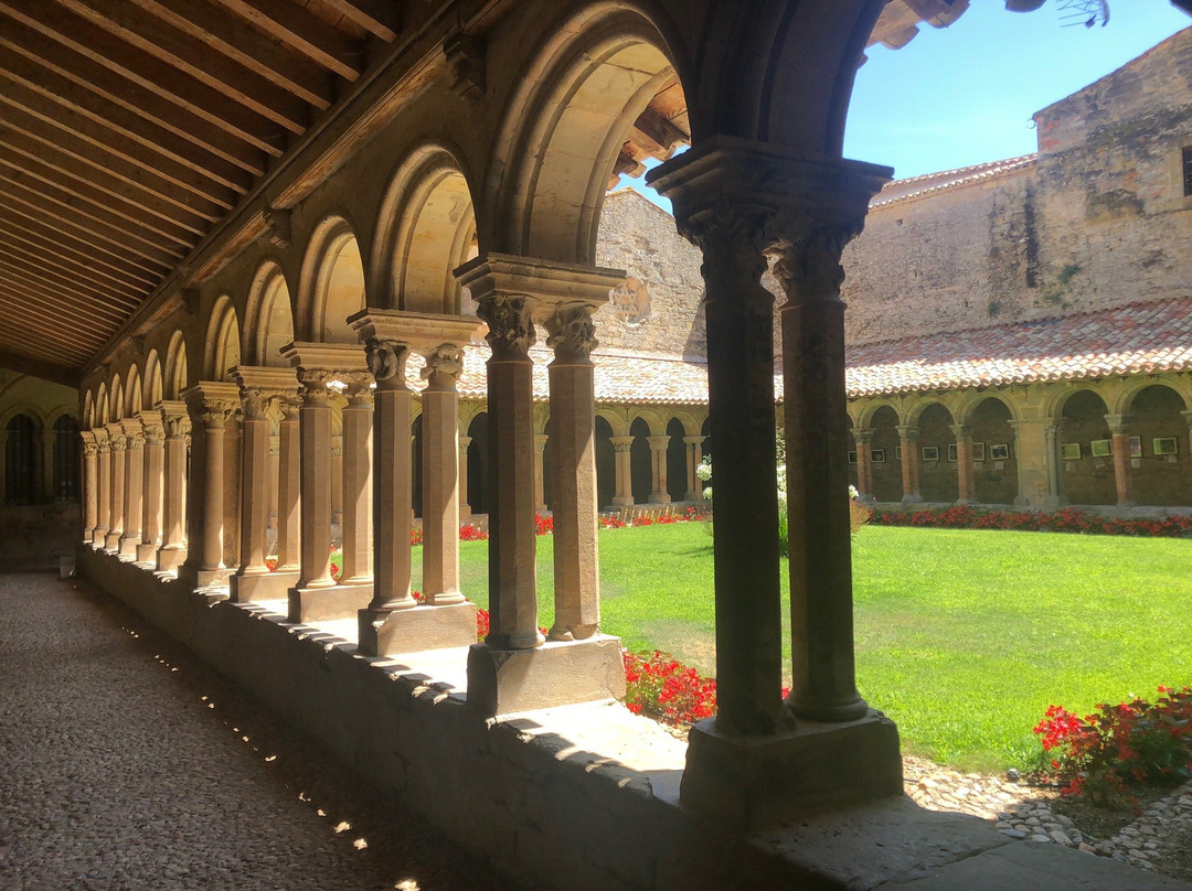 Abbaye-Cathédrale de Saint-Papoul景点图片