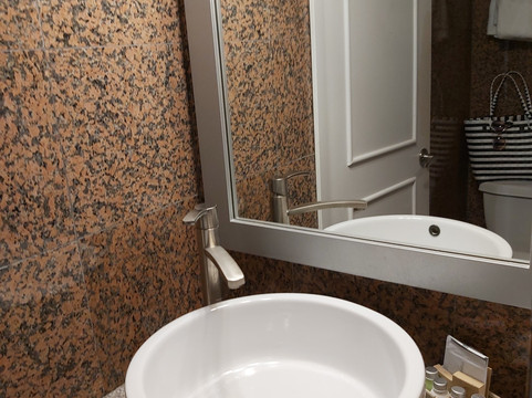 海尔姆斯酒店主图